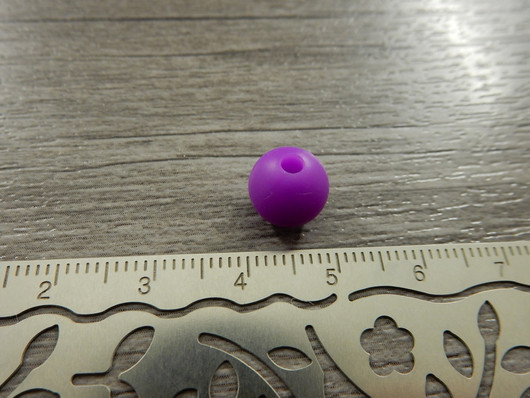 Silikonihelmi, 9mm, tummanliila, 1kpl