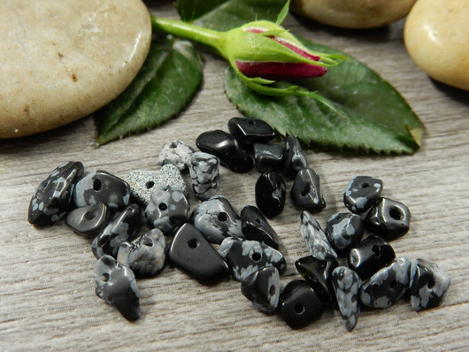 Kivisiruhelmi lumihiutaleobsidiaani, 3-14mm, moniväri, 20kpl