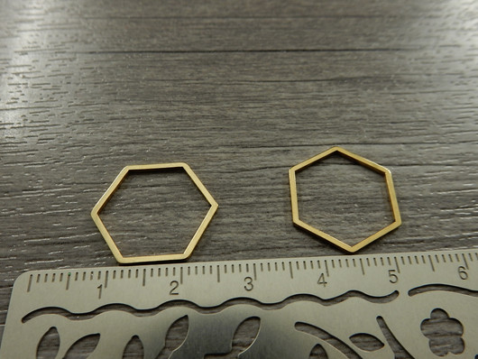 Linkki hexagon, 16x18x0.8mm, umpi, rst kulta, 10kpl