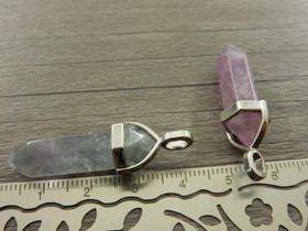 Kristalliriipus fluoriitti, 38x12mm, kromi/moniväri, 1kpl