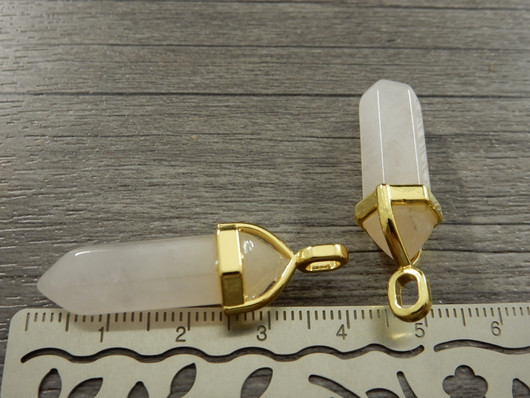 Kristalliriipus ruusukvartsi, 38x12mm, kulta/vaaleanpunainen, 1kpl