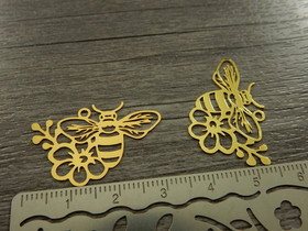 Ampiainenriipus, 20x30mm, kulta, 1kpl