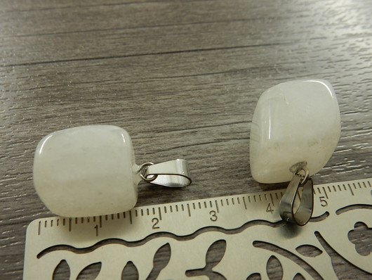 Kristalliriipus kristallikvartsi, n.25mm, kirkas/valkoinen/rst, 1kpl