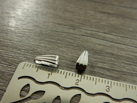 Riipuspidike, 8.5x4x3.5mm, rst, 1kpl