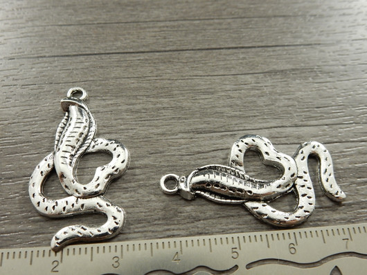 Käärmeriipus, 34x20mm, kromi, 1kpl