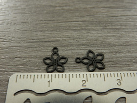 Kukkariipus, 9x7mm, musta, 1kpl