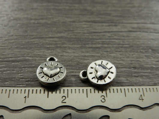 Sydänriipus, 10x8mm, kromi, 1kpl
