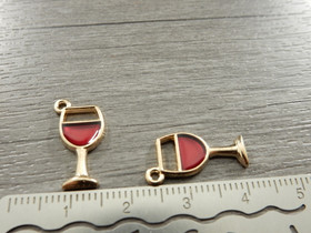 Viinilasiriipus, 19x9mm, puna-kulta, 1kpl