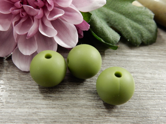 Silikonihelmi, 12mm, maastonvihreä, 1kpl