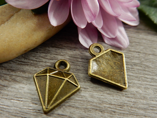 Timanttiriipus, 13x15mm, pronssi, 1kpl