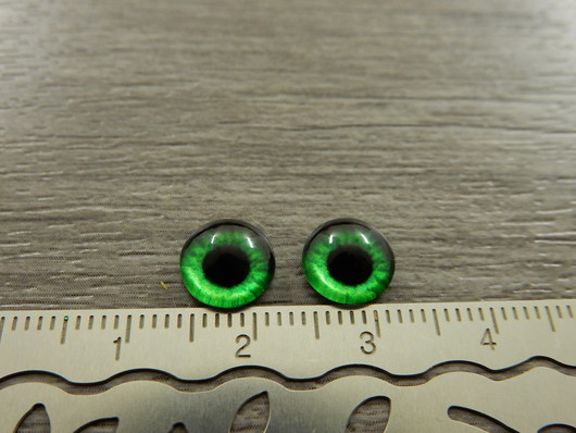 Kapussi silmä, 8mm, tummanvihreä, 1kpl