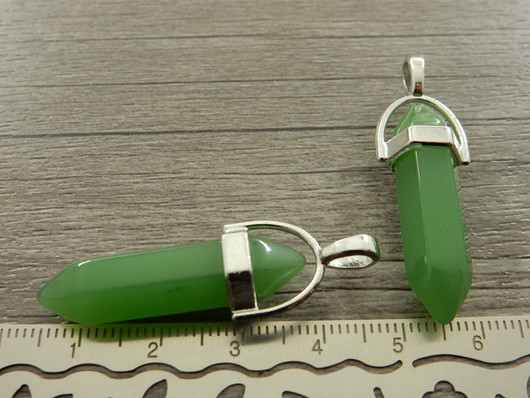 Kristalliriipus aventuriini, 38x12mm, kromi/vihreä, 1kpl