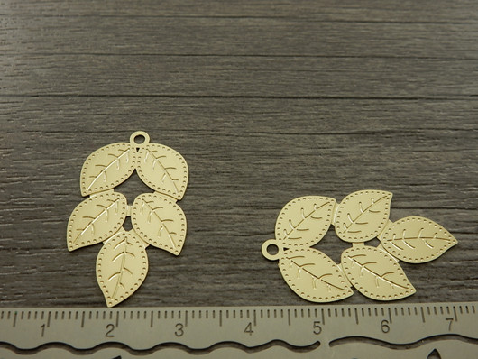 Lehtiriipus, 31x19mm, vaaleakulta, 1kpl