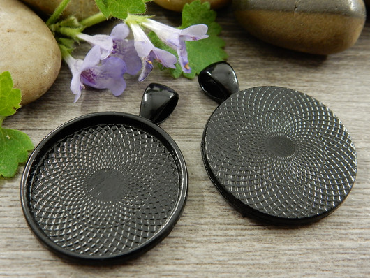 Kapussipohja, 25mm, musta, 1kpl