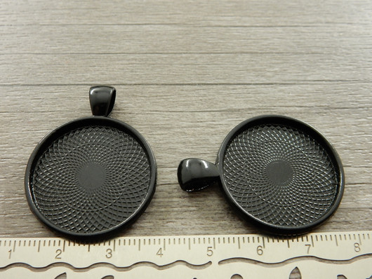 Kapussipohja, 25mm, musta, 1kpl