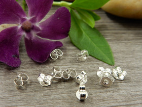 Korvakorun tausta, 4x3mm, kirkashopea/rst, 10kpl