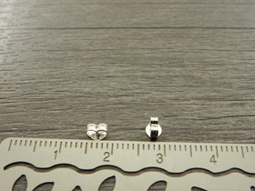 Korvakorun tausta, 4x3mm, kirkashopea/rst, 10kpl