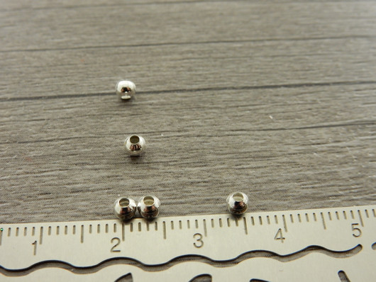 Metallihelmi, 3mm, kirkashopea, 100kpl