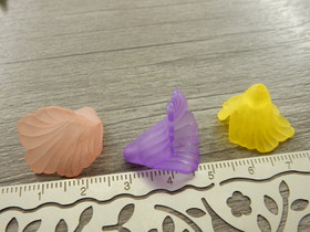 Akryylihelmi kukka, 18x17mm, mix setti, 10kpl