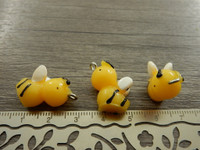 Ampiainenriipus 3D, 20x15mm, keltainen, 1kpl