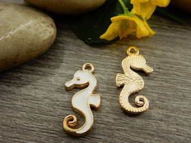 Merihevonenriipus, 21x10mm, valkoinen, 1kpl