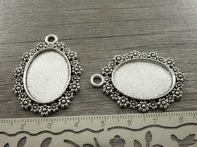 Kapussipohja kukka, 18x25mm, kromi, 1kpl