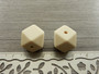 Silikonihelmi hexagon, 14mm, beige, 1kpl