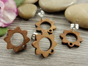 Korvakorutappi kukka+lukko, 17x17.5x0.7mm, rst puu, 10paria