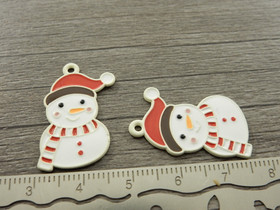 Lumiukkoriipus, 26x19mm, moniväri, 1kpl