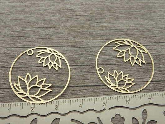 Kukkariipus lotus/linkki, 27mm, vaaleakulta, 1kpl