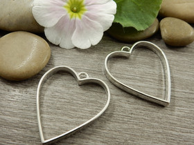 Riipus/ korukehys sydän, 34x30mm, kromi, 1kpl