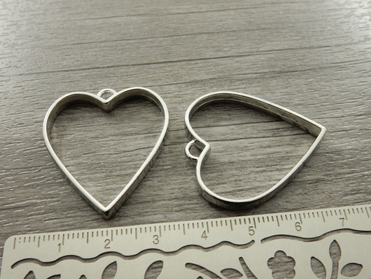 Riipus/ korukehys sydän, 34x30mm, kromi, 1kpl
