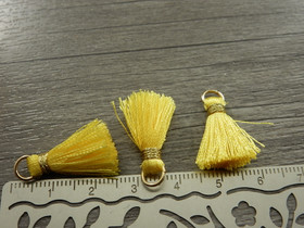 Tasseliriipus, 25mm, keltainen, 1kpl