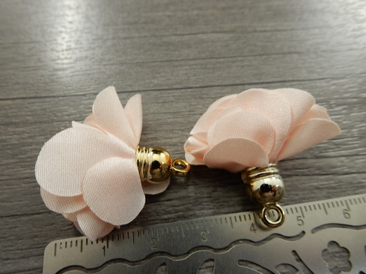 Tasseliriipus kukka 25x30mm, vaaleanpunainen, 1kpl