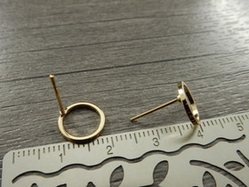 Korvakorutappi ympyrä+tausta, 10x13mm, 18K/vaaleakulta, 1pari