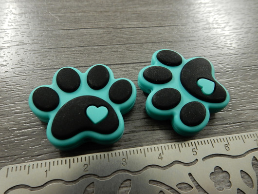 Silikonihelmi tassu, 25x30mm,tummaminttu/musta, 1kpl