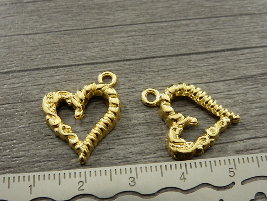 Sydänriipus, 16x17mm, kulta, 1kpl