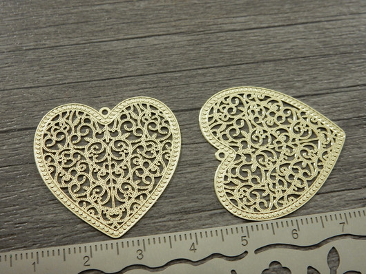 Sydänriipus, 32x30mm, vaaleakulta, 1kpl