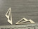 Tuplakolmioriipus, 40x13mm, 18K/vaaleakulta, 1kpl
