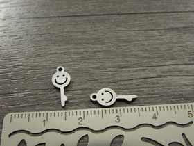 Hymynaama-avainriipus, 13x6mm, rst, 1kpl