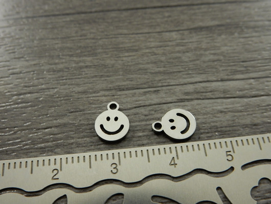 Hymynaamariipus, 8x6mm, rst, 1kpl