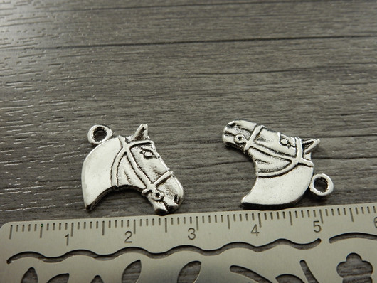 Hevonenriipus, 21x19mm, kromi, 1kpl