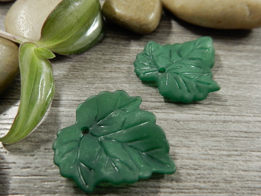 Lehtiriipus akryyli, 23x21mm, tummanvihreä, 1kpl