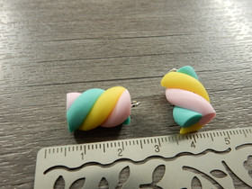 Vaahtokarkkiriipus, n.21x10mm, moniväri, 1kpl