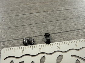 Korvakorun tausta, 6x4.5mm, rst/musta, 10kpl