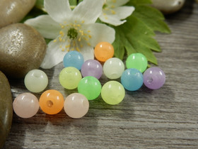 Akryylihelmi pimeässä hohtava, 6mm, mixsetti, 20kpl