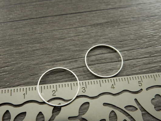 Linkki ympyrä, 14x1mm, umpi, kirkashopea, 10kpl