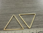 Linkki kolmio, 24x27x0.8mm, umpi, kulta, 1kpl