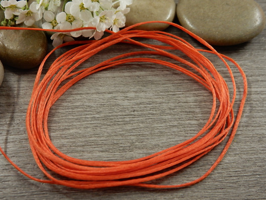 Vahattu polyesterinyöri, 1mm, punainen, 10m