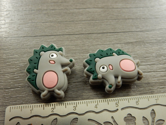 Silikonihelmi siili, 28x24mm, moniväri, 1kpl